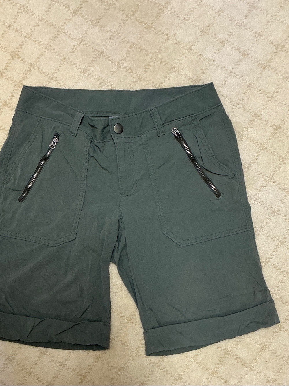 Athletic Works Olive Green Cargo Shorts with Zip Pockets